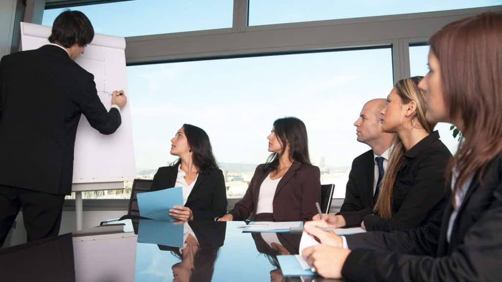Capacitación en Seguridad: Clave para una Vigilancia Efectiva en la Era Digital capacitación de seguridad